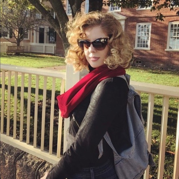 Meet your Posher, Ruby - Picture 4 of 8